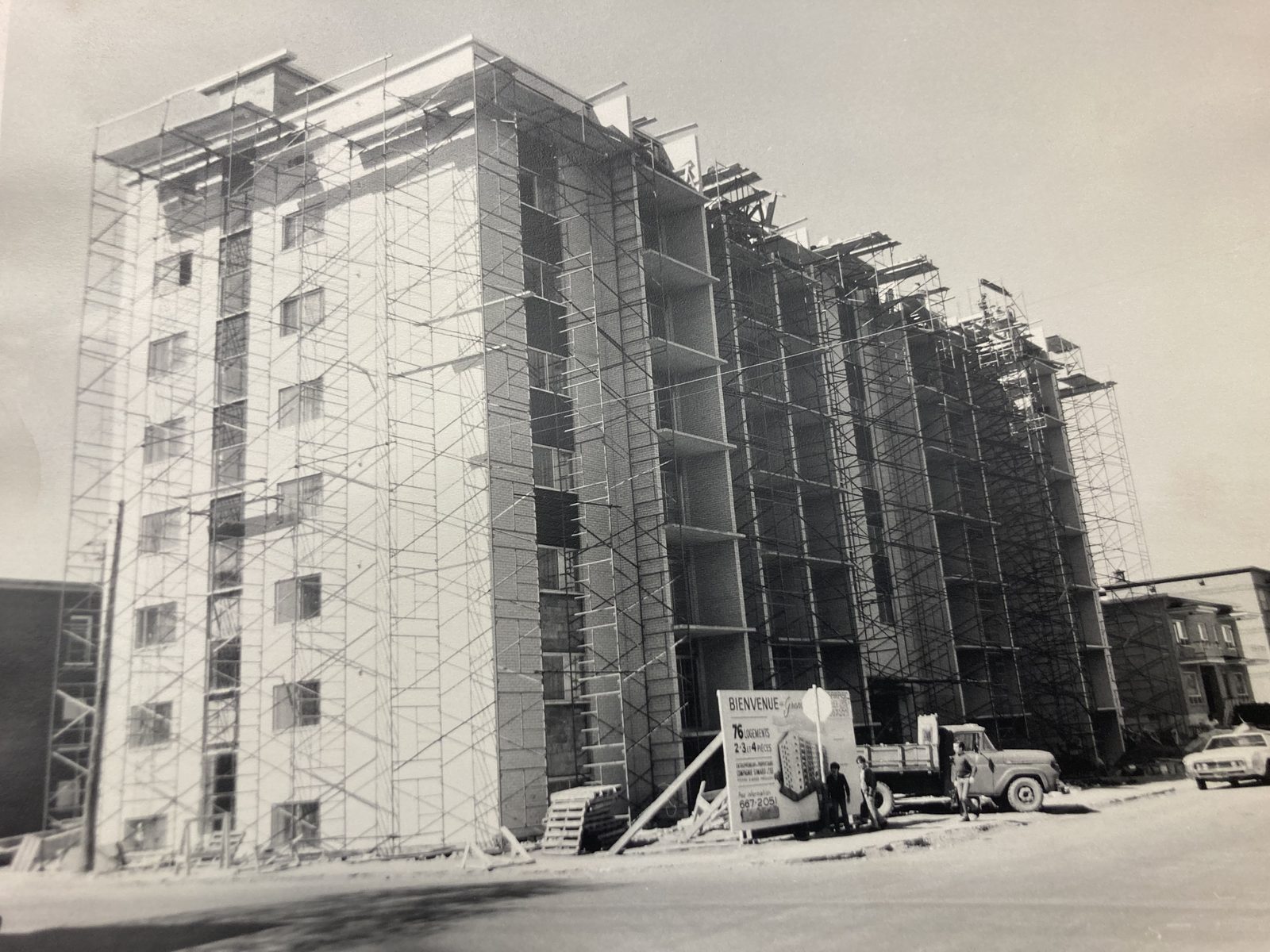 Échafaudage Falardeau sur un chantier — photo d'archives